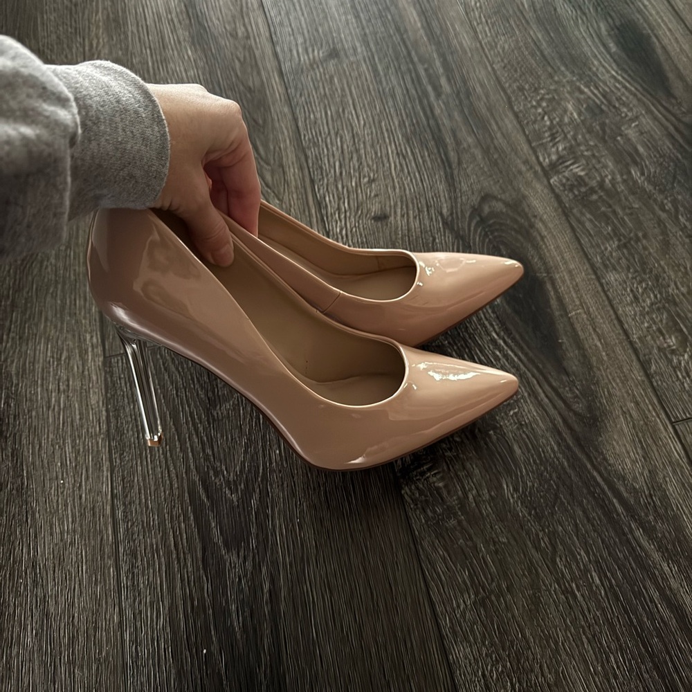 Women’s nude patent leather heels size 8